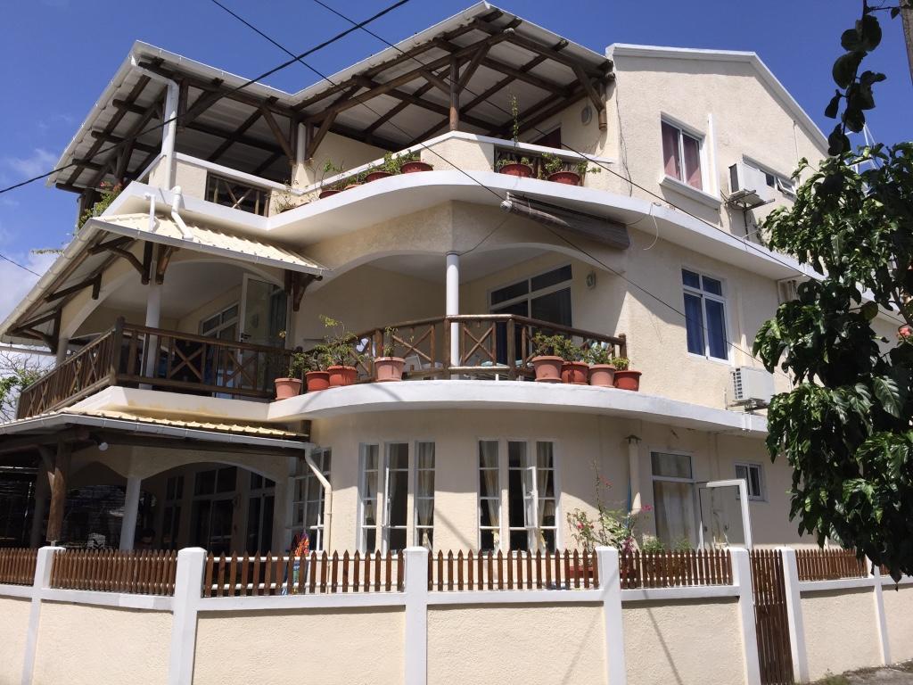 Manguillier Apartament *